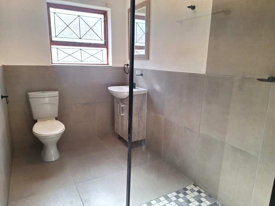 To Let 2 Bedroom Property for Rent in Strelitzia Park Eastern Cape